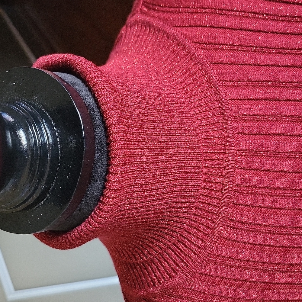 Red Glitter Turtleneck Size Medium - Picture 7 of 10